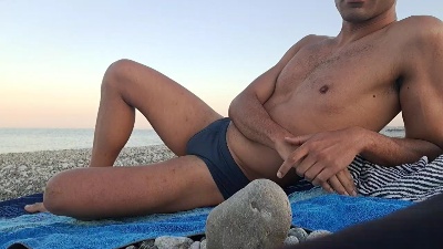 Carlosforte90 live cam on Cam4