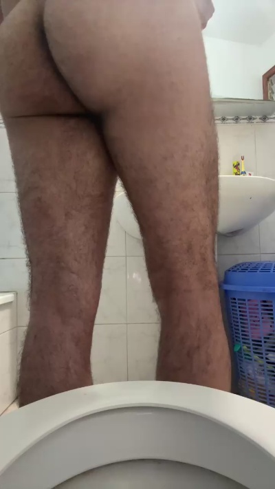 Carlosh40 live cam on Cam4