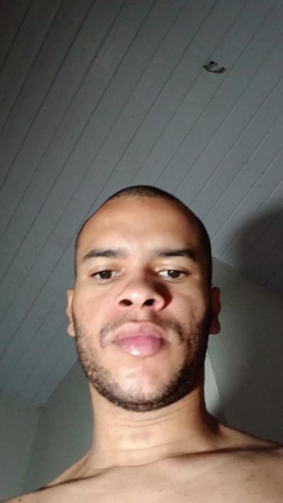 Carlosxntos live cam on Cam4