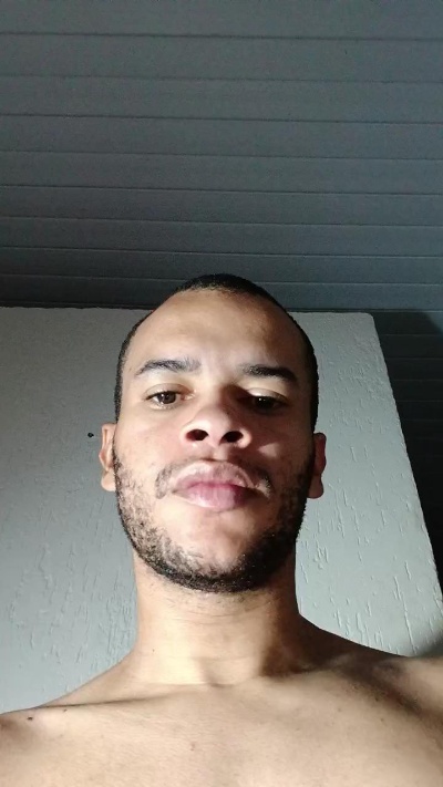 Carlosxntos live cam on Cam4