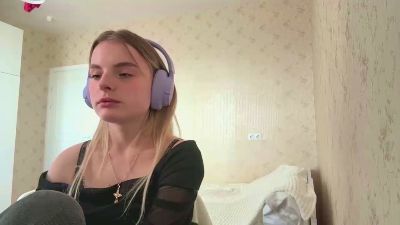 CarlottaMilano live cam on Cam4