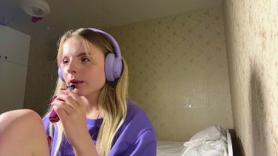 CarlottaMilano live cam on Cam4