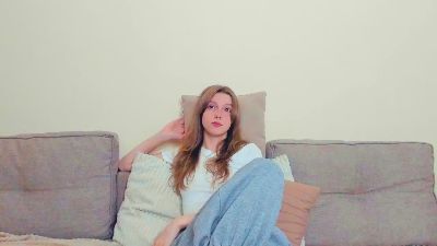CarmellaYezek live cam on Cam4