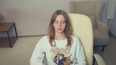CarmellaYezek live cam on Cam4