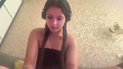 CarminaMannix live cam on Cam4