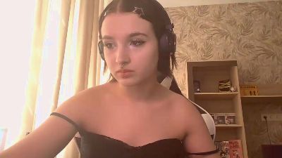 CarminaMannix live cam on Cam4