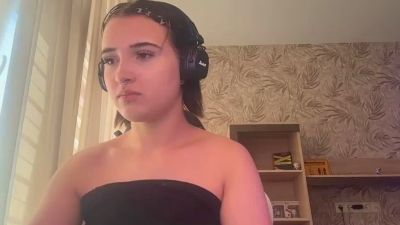 CarminaMannix live cam on Cam4