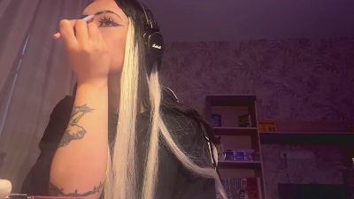 CarminaMannix live cam on Cam4