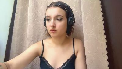 CarminaMannix live cam on Cam4