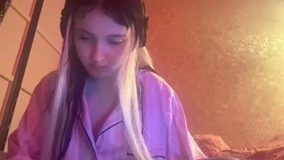 CarminaMannix live cam on Cam4