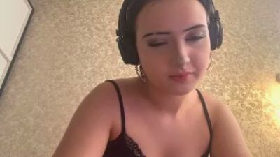 CarminaMannix live cam on Cam4