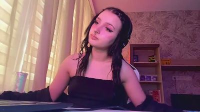 CarminaMannix live cam on Cam4