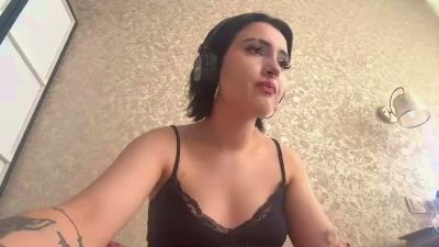 CarminaMannix live cam on Cam4