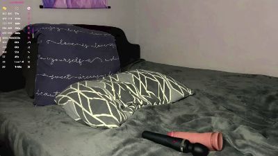 CarolinAkerley live cam on Cam4