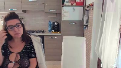 Carolyne2023 live cam on Cam4