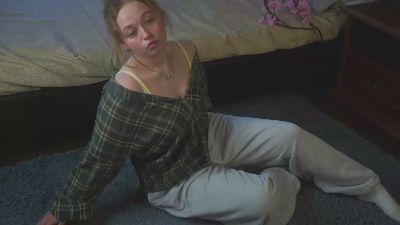 CarolyneVanord live cam on Cam4