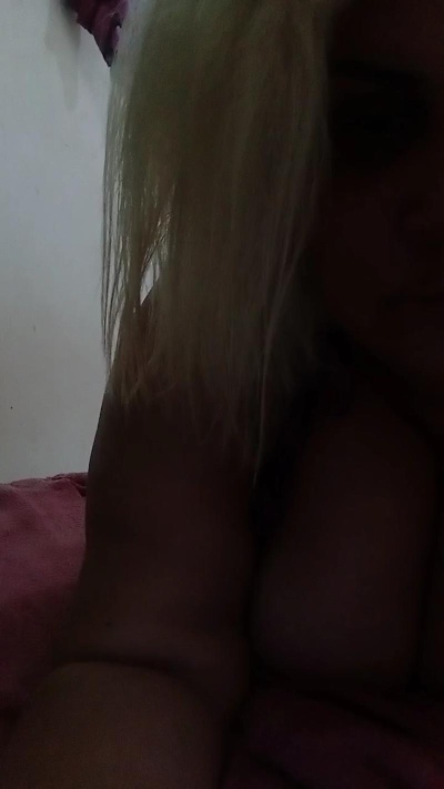Carolzinhamodel live cam on Cam4