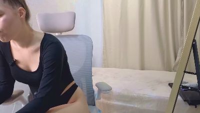 CarylonSkrocki live cam on Cam4