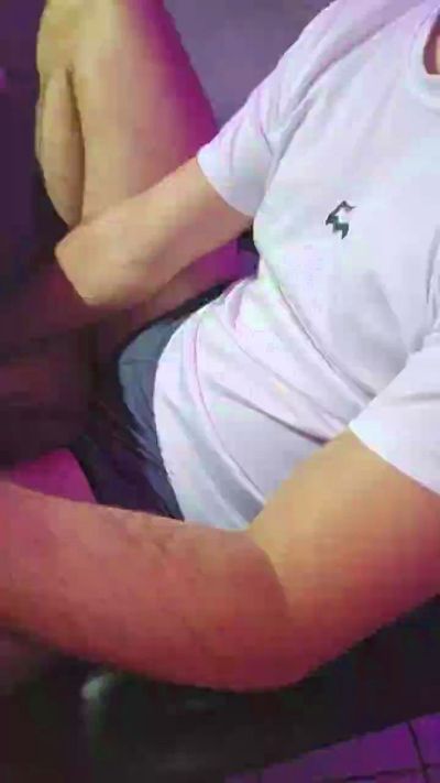 Casalgg31 live cam on Cam4