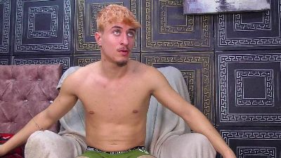 CaspianCove live cam on Cam4