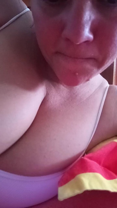 Cassandra64 live cam on Cam4