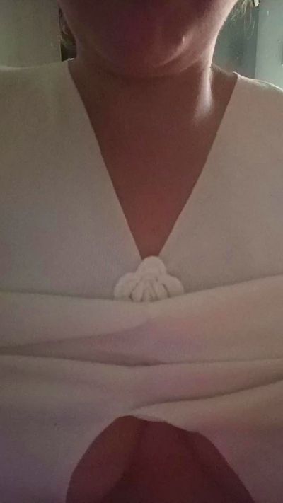 Cassandra64 live cam on Cam4