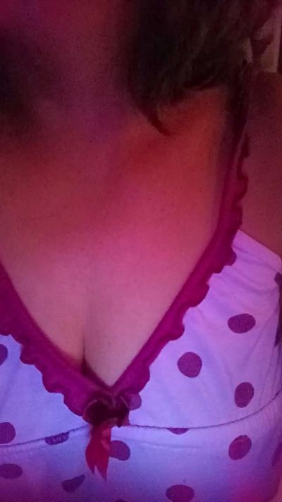 Cassandra64 live cam on Cam4