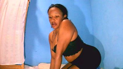 Cathya05 live cam on Cam4