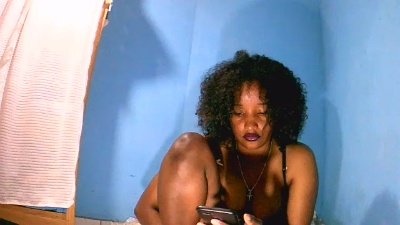 Cathya05 live cam on Cam4