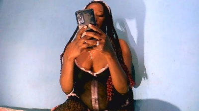Cathya05 live cam on Cam4