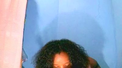 Cathya05 live cam on Cam4