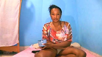 Cathya05 live cam on Cam4