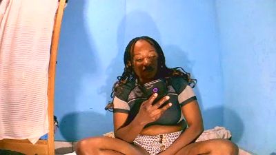 Cathya05 live cam on Cam4