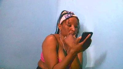 Cathya05 live cam on Cam4