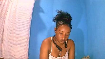 Cathya05 live cam on Cam4