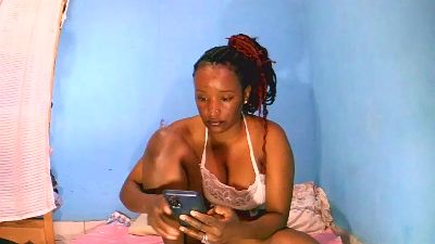 Cathya05 live cam on Cam4
