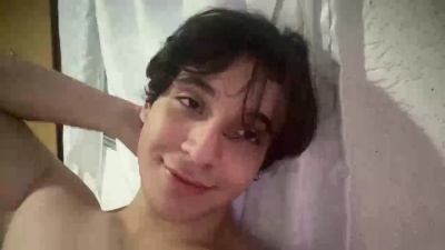 Cazzinn live cam on Cam4
