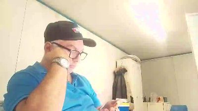 Cazzo_duro79 live cam on Cam4