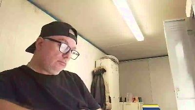 Cazzo_duro79 live cam on Cam4