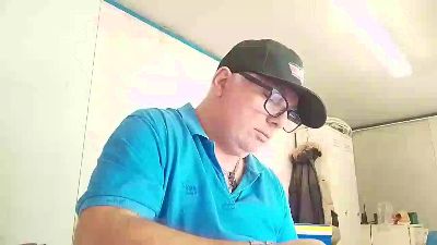 Cazzo_duro79 live cam on Cam4