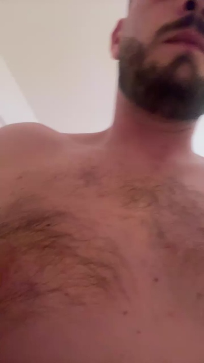 Cazzone22xx live cam on Cam4