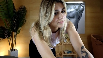 CeceliaMoscoso live cam on Cam4