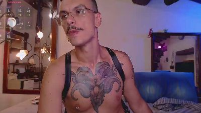 Cek_186 live cam on Cam4