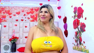 Celeste_Lincon live cam on Cam4