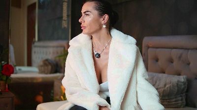 CelineHeaven live cam on Cam4