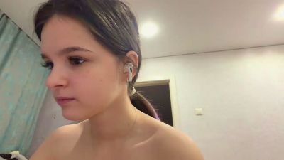 CelineLundburg live cam on Cam4