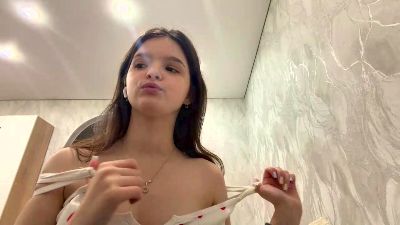 CelineLundburg live cam on Cam4