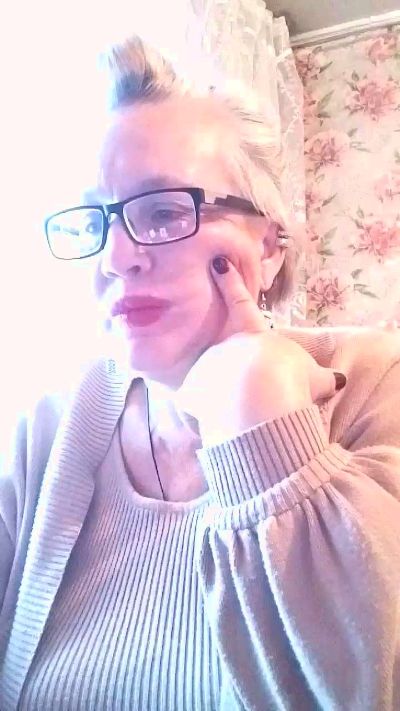 CerdAyaz live cam on Cam4