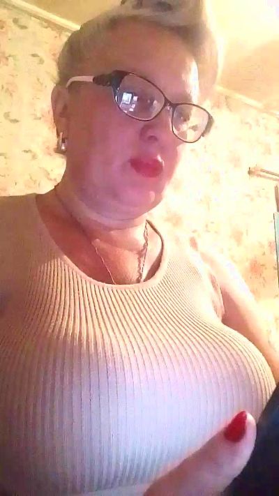 CerdAyaz live cam on Cam4