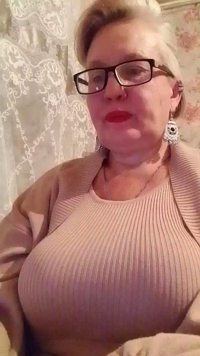 CerdAyaz live cam on Cam4